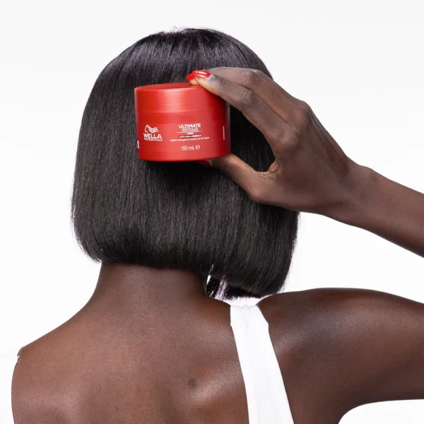 Máscara de Reparação Wella Professional Ultimate Repair 150 ml